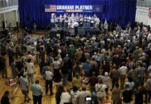 Americans keep voting for scandal-prone candidates because they just don’t want the other party to win
