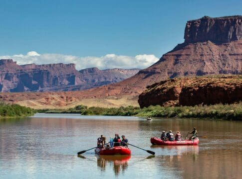 Small businesses at the gateways to America’s national parks face 4 big risks – including changing boundaries and extreme weather